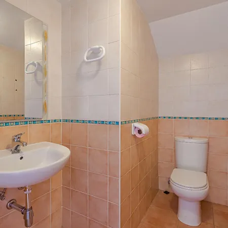 Townhouse Paraiso 2 아파트 *