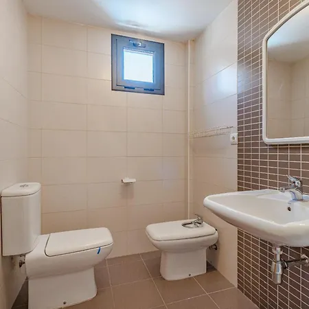 Townhouse Paraiso 2 *